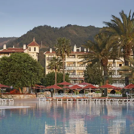 Üdülőközpont Marti Deluxe 5*