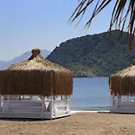 ديلوكس مارتي منتجع 5*