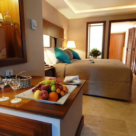 Marti Deluxe 5* Μαρμαρίς