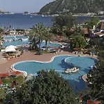 Marti Deluxe Resort